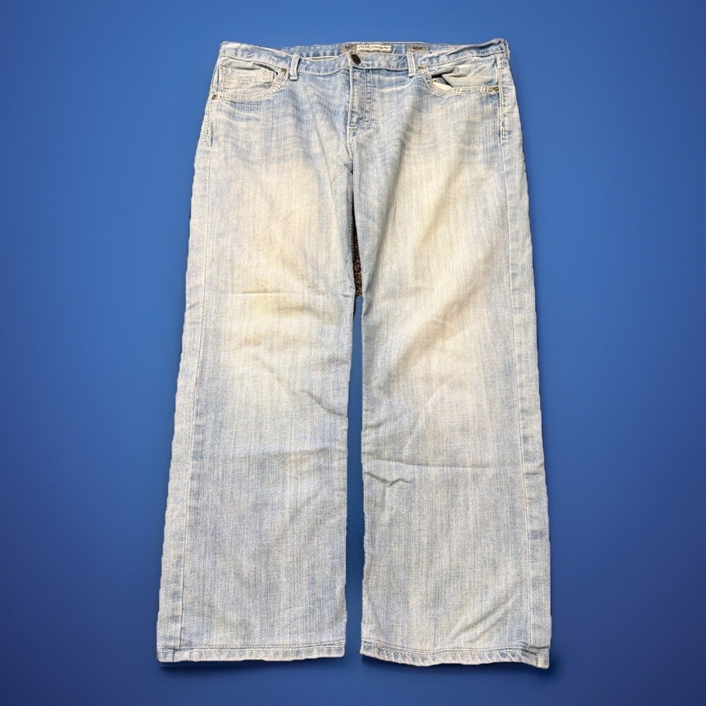 BKE Buckle Jeans Mens 40R Blue Denim Tyler Straight Whiskers Cotton Distressed